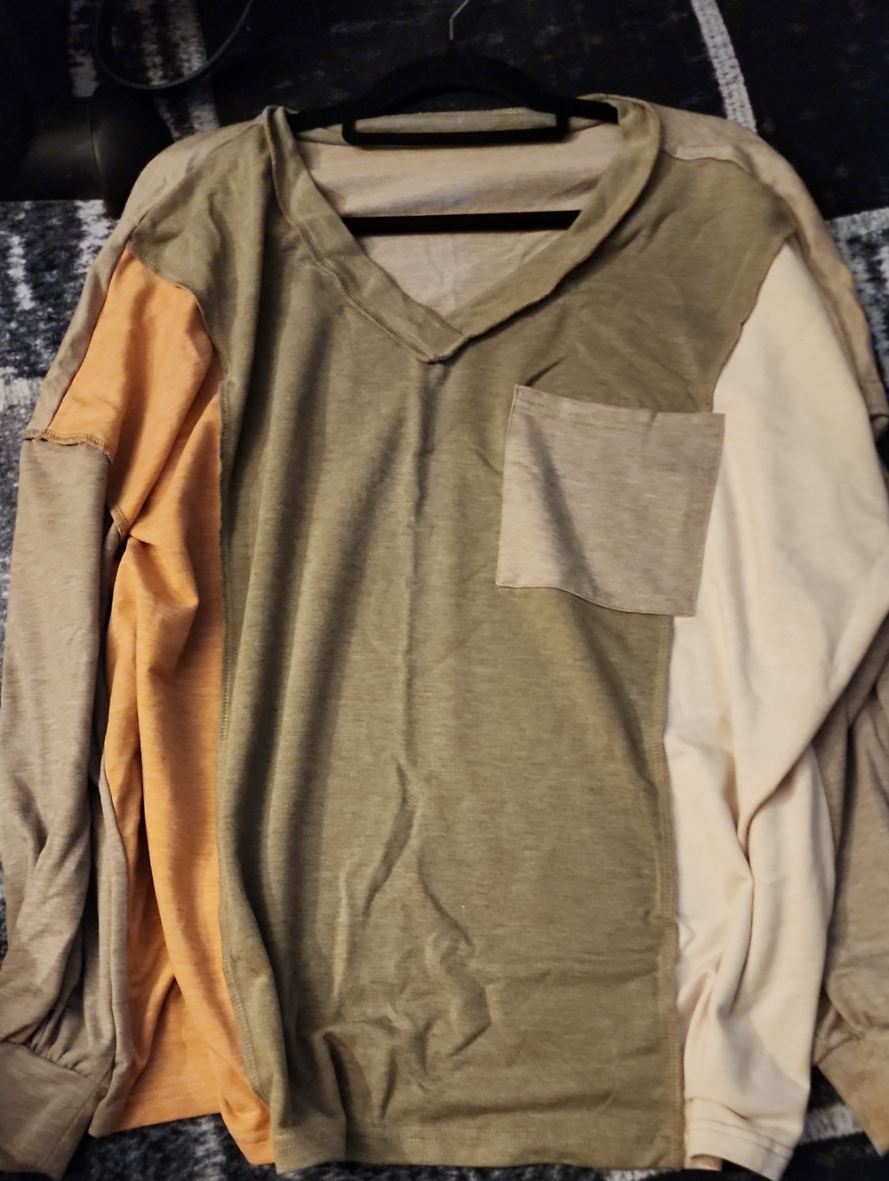 Source Unknown Men's Colorblock V-Neck Sweater in Olive, Tan & Cream